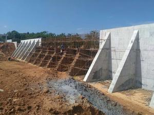 荣盛岳麓峰景边坡支护项目